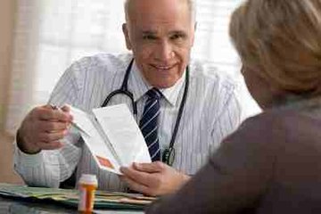 老人患上白癜风要注意的事项